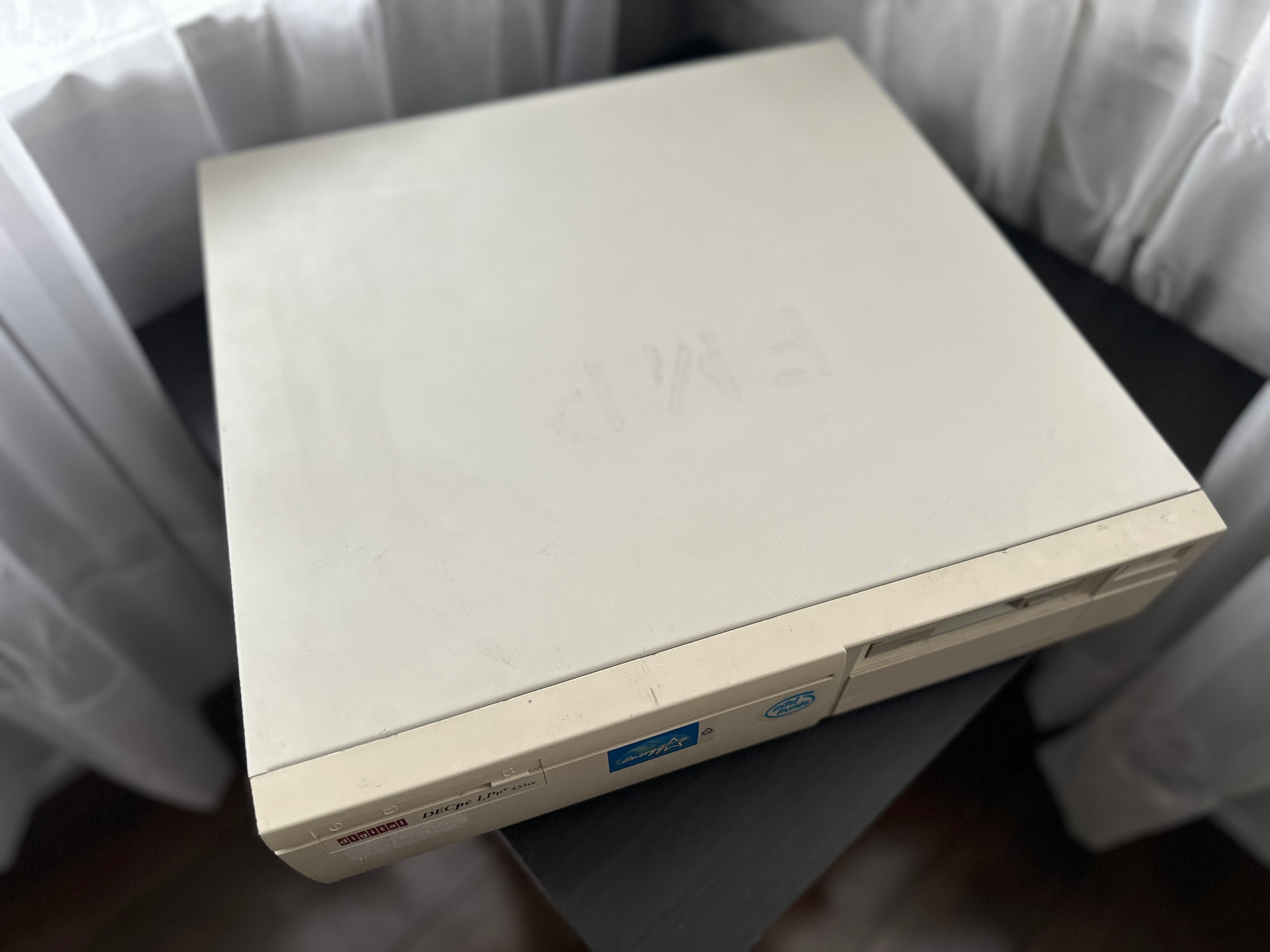 DEC LPv+ 433sx (486SX CPU)