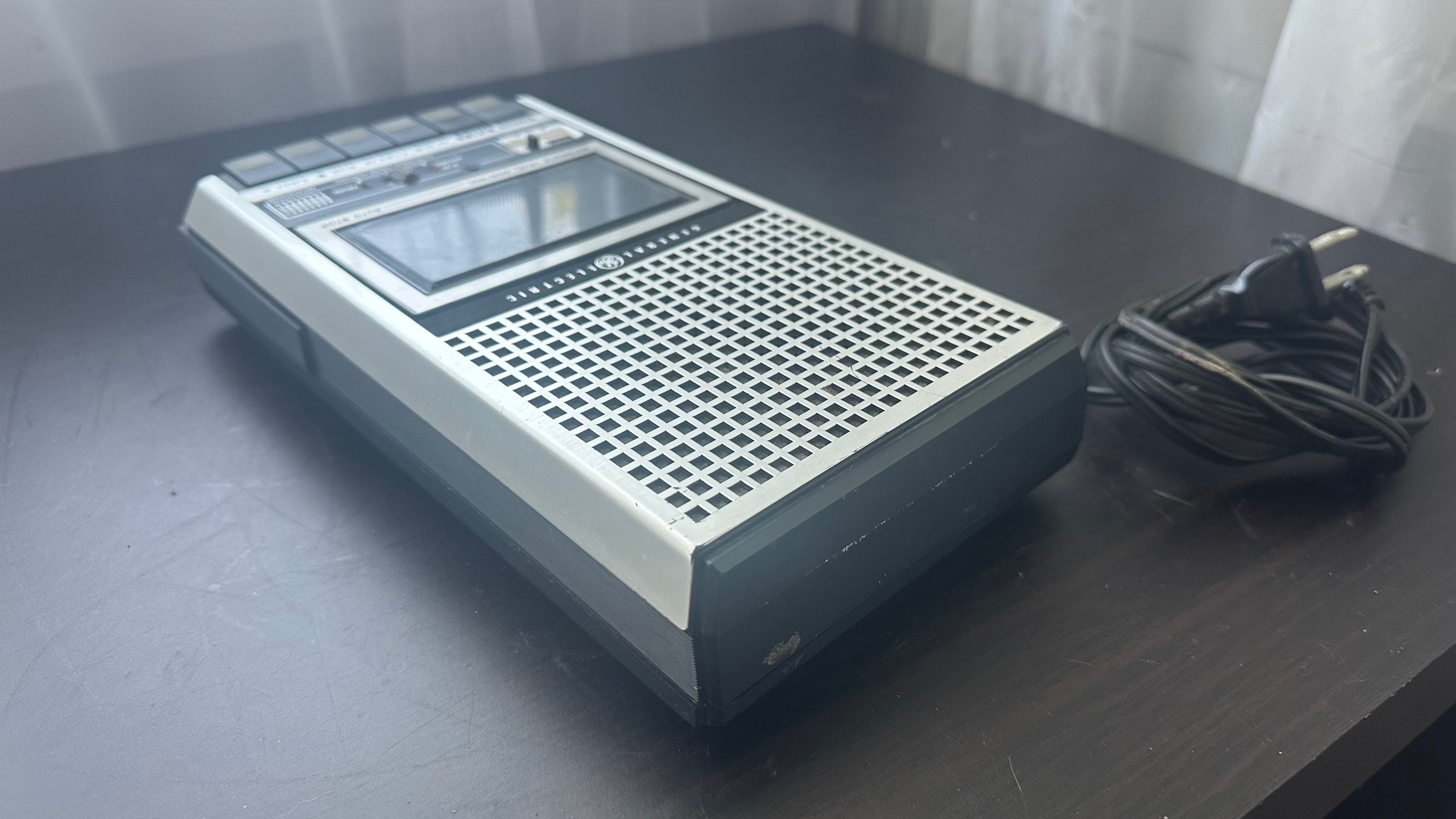 General Electric GE 3-5152a Silhouette 4 Cassette Recorder