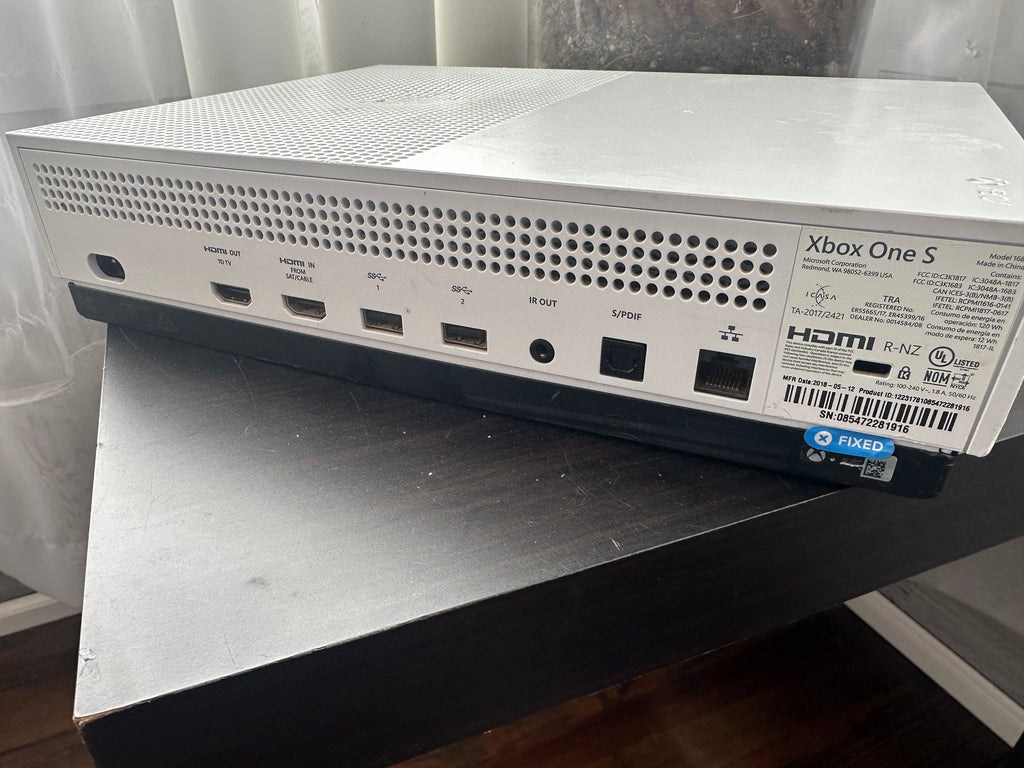 XBox One S 500GB (refurbished)