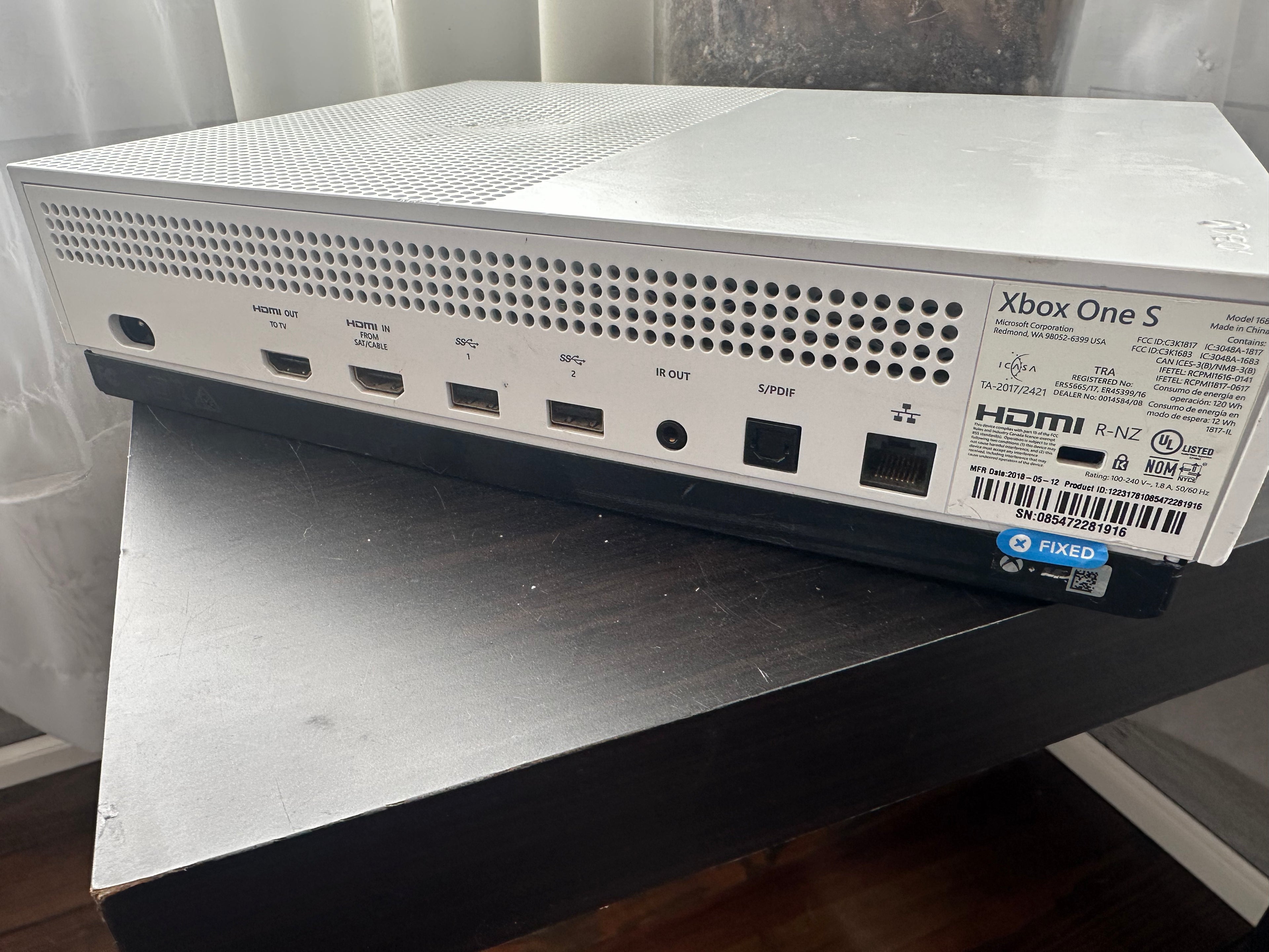 XBox One S 500GB (refurbished)