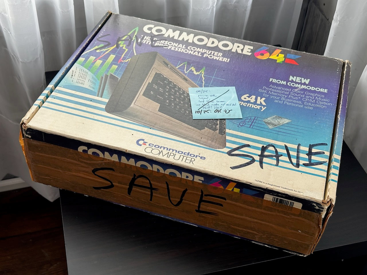 Commodore 64 (complete in box)