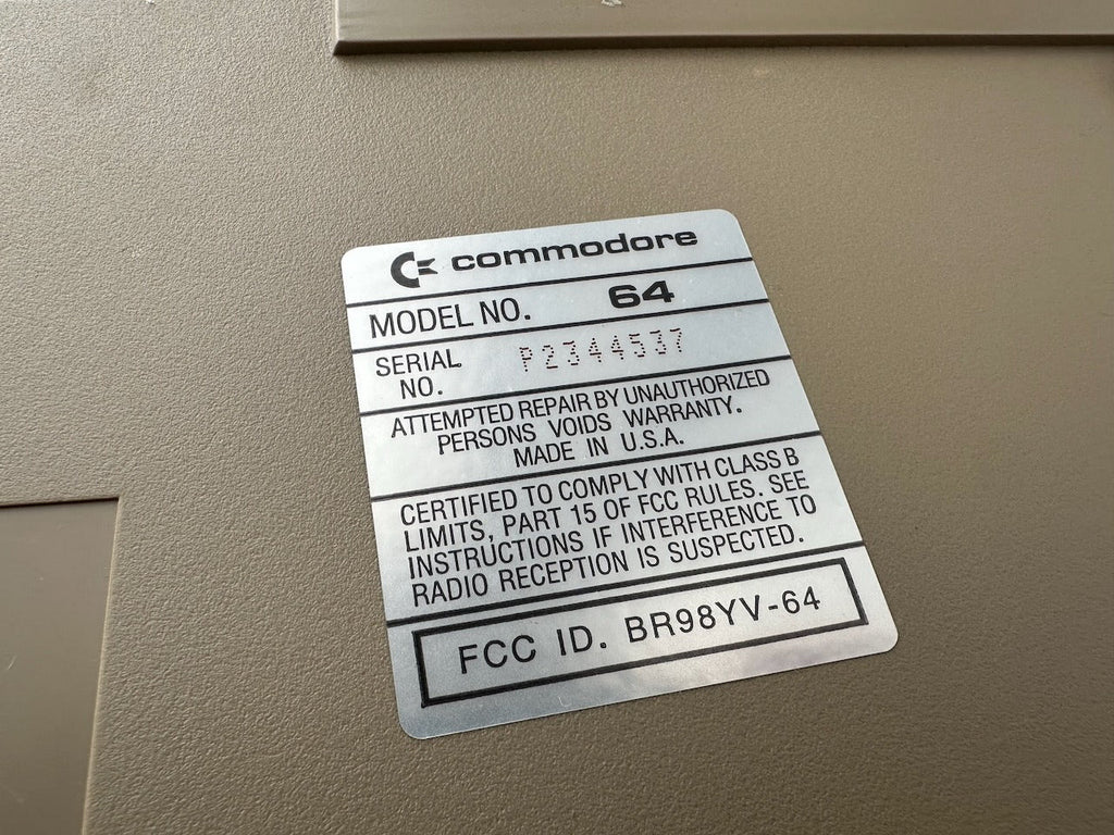 Commodore 64 (complete in box)