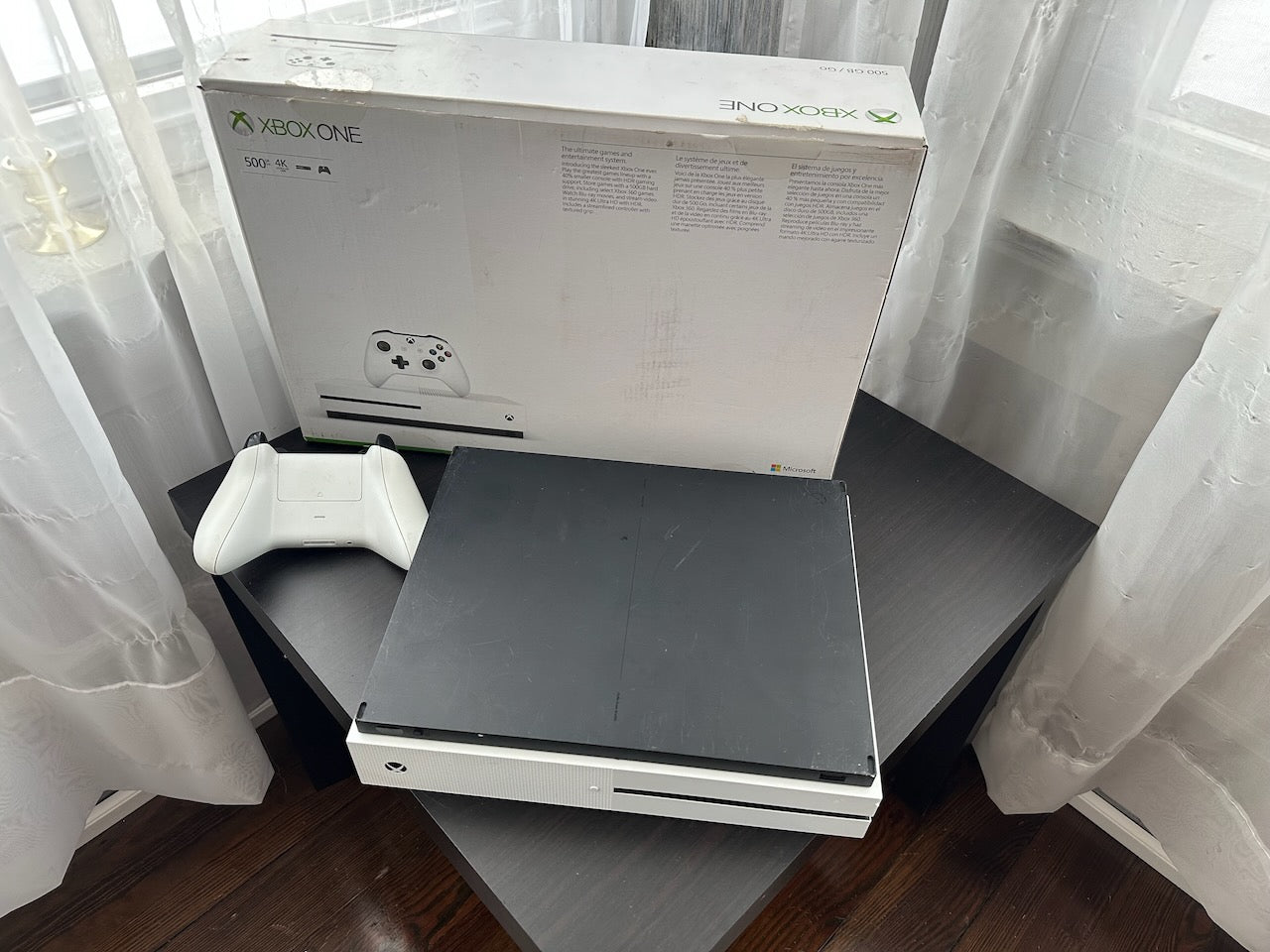 XBox One S 500GB with Game (complete in box, refurbished)